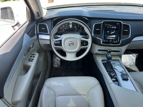 Used 2017 Volvo XC90 T6 Momentum w/ Vision Package AWD/4WD image 28