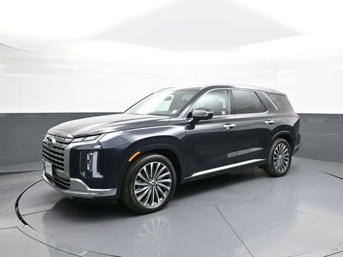 Used 2024 Hyundai Palisade Calligraphy image 10