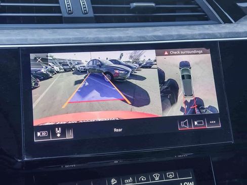 Used 2019 Audi e-tron Prestige w/ Prestige Package image 22