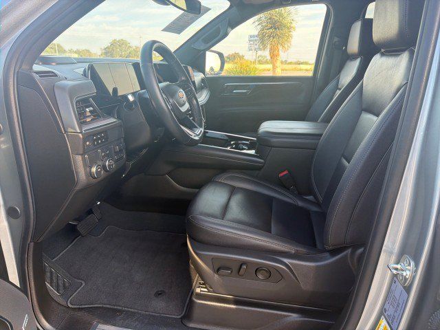 Used 2025 Chevrolet Tahoe LT w/ Comfort Package RWD image 5