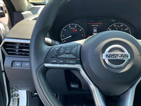 Used 2022 Nissan Altima 2.5 S FWD image 13