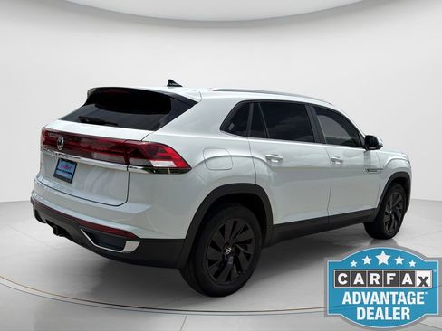 Certified 2024 Volkswagen Atlas Cross Sport SE w/ Panoramic Sunroof Package FWD image 6