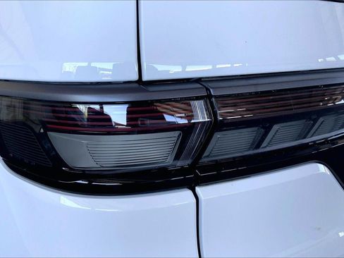 New 2026 Jeep Grand Wagoneer Limited AWD/4WD image 19