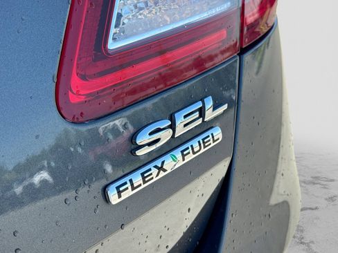 Used 2015 Ford Taurus SEL w/ Equipment Group 201A FWD image 39