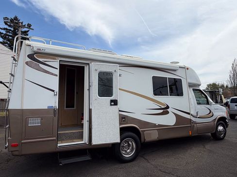 Used 2006 Ford E-450 and Econoline 450 RWD image 2