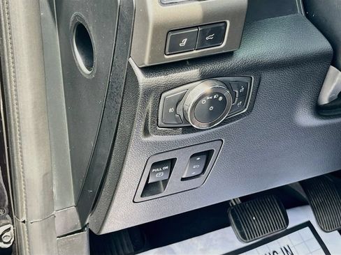 Used 2019 Ford Expedition XLT w/ Equipment Group 202A RWD image 10