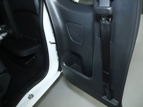 Used 2024 Nissan Frontier S w/ S Utility Package image 13