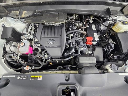 Used 2024 Toyota Grand Highlander Limited image 12