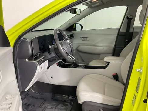 Used 2024 Hyundai Kona SEL FWD image 11