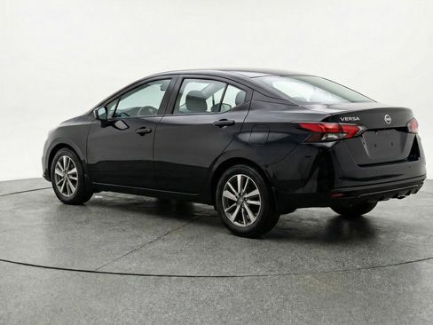 Used 2025 Nissan Versa SV image 6