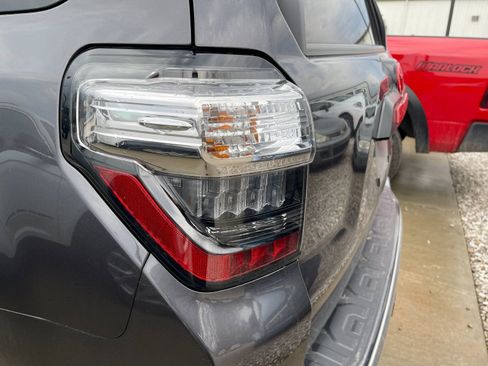 Used 2023 Toyota 4Runner TRD Off-Road Premium w/ Off Road Premium Plus Package image 9