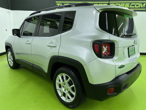 Used 2019 Jeep Renegade Latitude FWD image 7