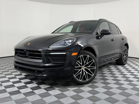 Certified 2026 Porsche Macan AWD/4WD image 1