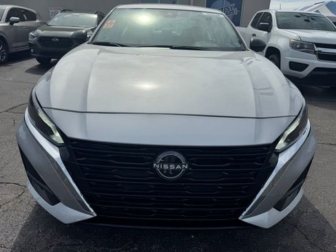 Used 2025 Nissan Altima 2.5 SV FWD image 7