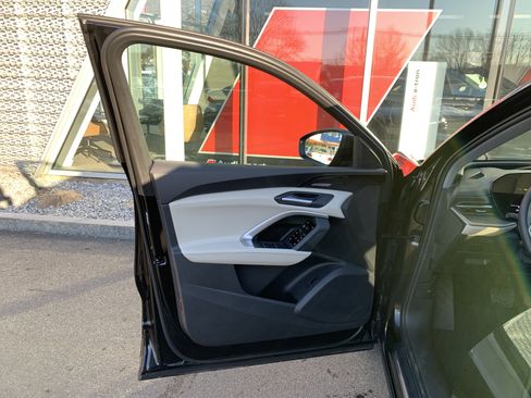 Certified 2025 Audi Q5 Premium Plus w/ Premium Plus image 11