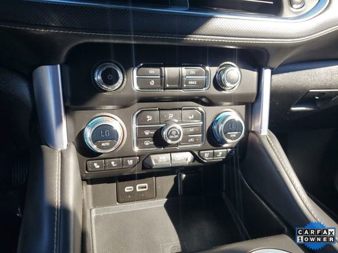 Used 2023 GMC Yukon SLT image 33