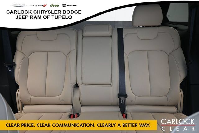 Used 2023 Jeep Grand Cherokee Limited AWD/4WD image 24