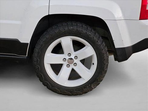 Used 2016 Jeep Patriot Sport w/ Power Value Group image 23