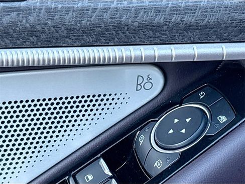 Used 2025 Ford Explorer Platinum image 19