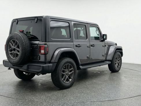 Used 2025 Jeep Wrangler Unlimited Sport AWD/4WD image 9