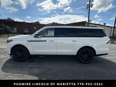 New 2025 Lincoln Navigator L Reserve w/ Jet Appearance Package image 4