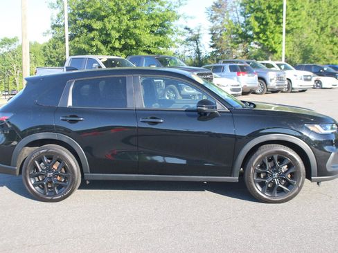 Used 2024 Honda HR-V Sport image 7