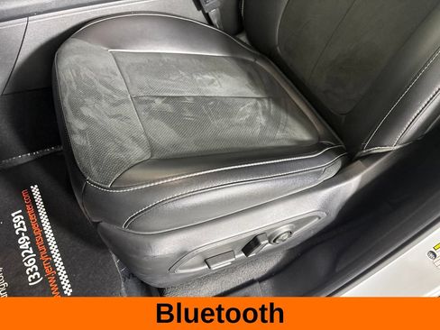 Used 2024 Jeep Grand Cherokee L Altitude AWD/4WD image 14