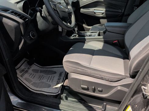 Used 2017 Ford Escape SE AWD/4WD image 36