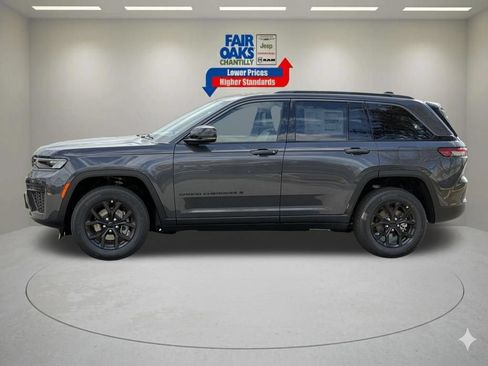 New 2026 Jeep Grand Cherokee Altitude AWD/4WD image 10
