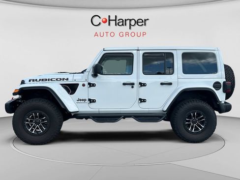 Used 2024 Jeep Wrangler Unlimited Rubicon AWD/4WD image 6