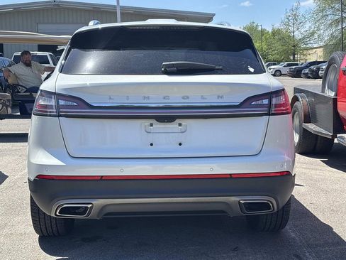 Used 2022 Lincoln Nautilus Reserve w/ Equipment Group 201A image 4