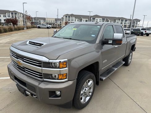 Used 2017 Chevrolet Silverado 2500 High Country w/ Duramax Plus Package image 13