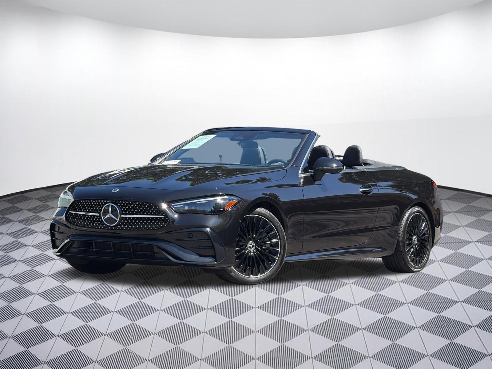 Used 2024 Mercedes-Benz CLE 450 4MATIC Cabriolet image 1