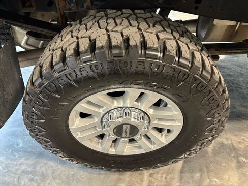 Used 2019 Ford F250 XLT w/ Snow Plow Prep Package image 15