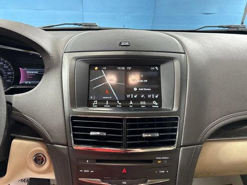 Used 2019 Lincoln MKT AWD image 26