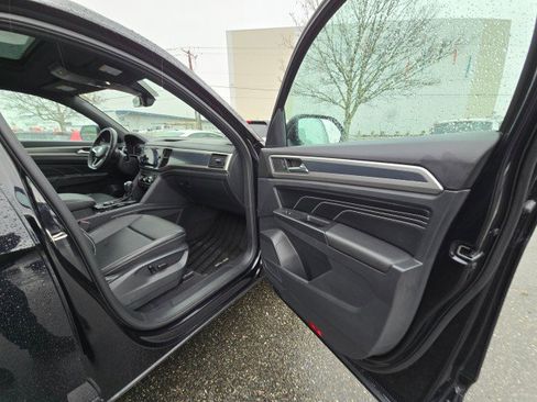 Used 2020 Volkswagen Atlas Cross Sport SEL image 10