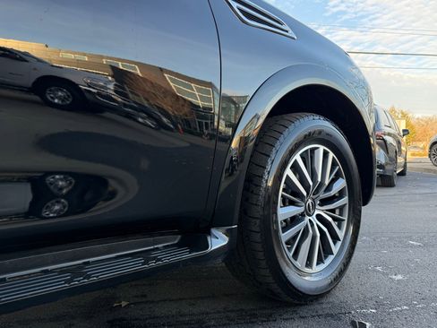 Used 2024 Nissan Armada SL w/ Captain's Chairs Package image 16