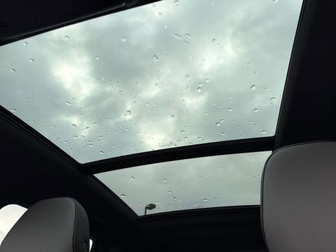 New 2026 Volkswagen Tiguan SE R-Line image 22