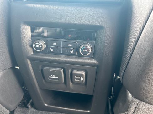 Used 2023 Chevrolet Traverse High Country w/ LPO, 'HIT The Road' Package FWD image 21