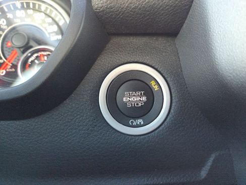 Used 2020 RAM 1500 Laramie w/ Sport Appearance Package image 11