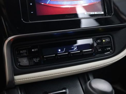 Used 2018 Toyota Corolla iM image 18