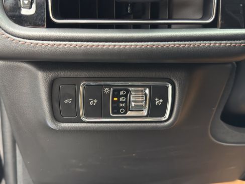 Used 2024 Lincoln Aviator Reserve image 15