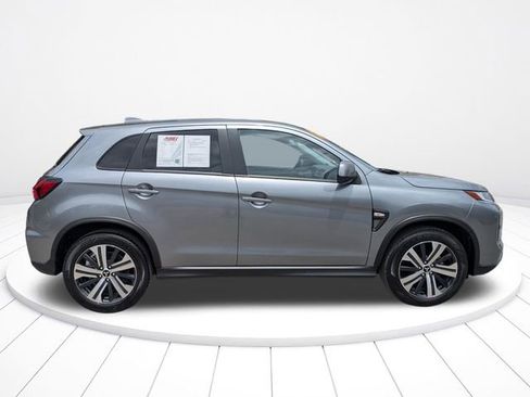 Used 2025 Mitsubishi Outlander Sport ES AWD/4WD image 3