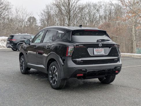 New 2026 Nissan Kicks SV image 6