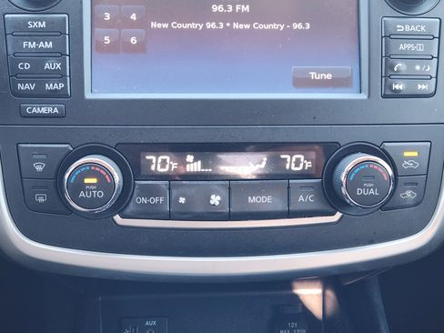 Used 2017 Nissan Altima 2.5 SL w/ 2.5 Technology Package image 18