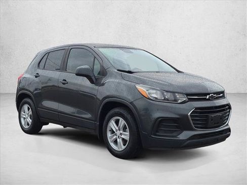 Used 2019 Chevrolet Trax LS w/ LPO, Protection Package FWD image 3