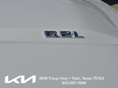 Used 2024 Chevrolet Silverado 1500 High Country w/ High Country Premium Package AWD/4WD image 10