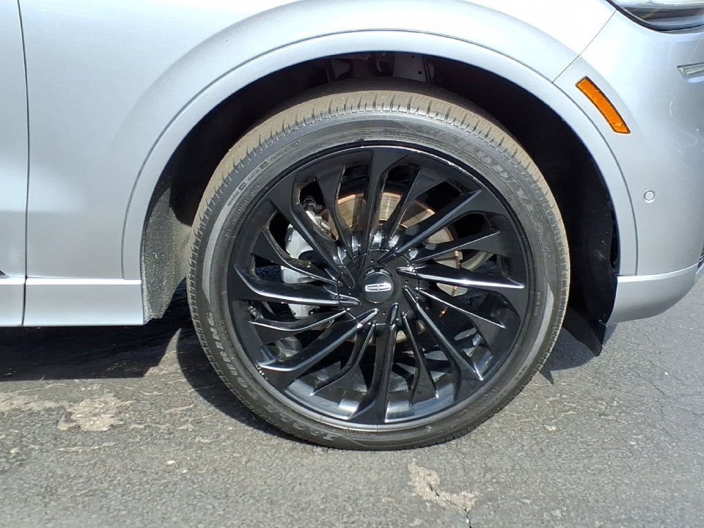Used 2023 Lincoln Aviator Reserve w/ Equipment Group 201A AWD/4WD image 9