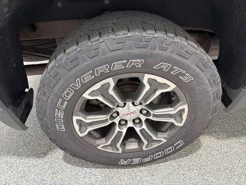 Used 2020 GMC Sierra 1500 SLE w/ X31 Off-Road Package AWD/4WD image 6