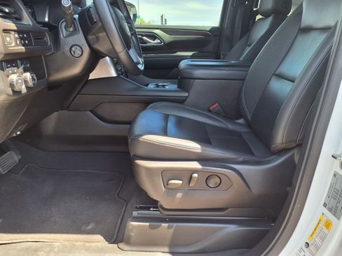 Used 2023 Chevrolet Tahoe Z71 w/ Luxury Package AWD/4WD image 21